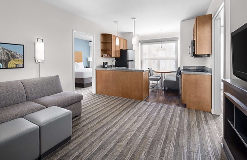 Broomfield Hotel | Discover HYATT house Boulder/Broomfield with Pool & Spa