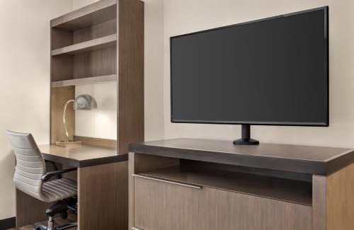 Bryan Hotel | Pet-Friendly Hyatt House in Bryan/College Station Awaits