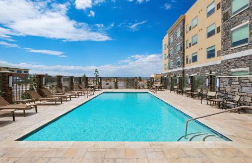 Carlsbad Hotel | Inviting Hyatt House Carlsbad: Pet-Friendly Stay with Pool