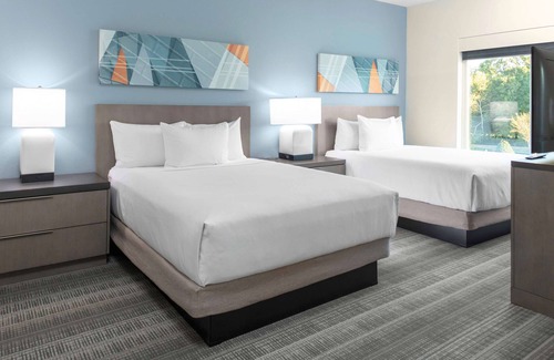 Charlotte Hotel | Top-Rated Hyatt House Charlotte with Pool and Spa Amenities