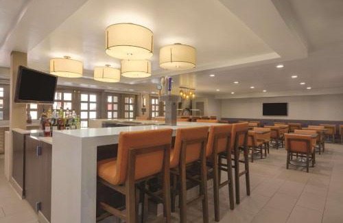 Cypress Hotel | Pet-Friendly Hyatt House Cypress/Anaheim with Pool Access