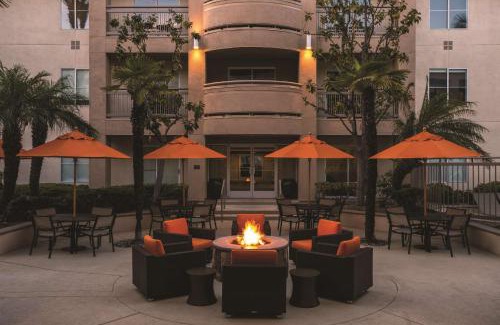 Cypress Hotel | Pet-Friendly Hyatt House Cypress/Anaheim with Pool Access