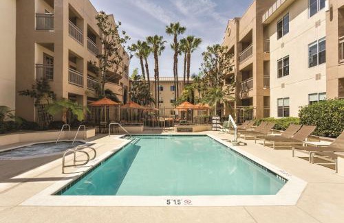Cypress Hotel | Pet-Friendly Hyatt House Cypress/Anaheim with Pool Access
