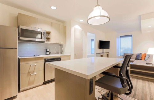 Davis Hotel | Discover Hyatt House Davis: Family-Friendly with Pool & Spa