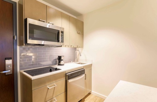 Davis Hotel | Discover Hyatt House Davis: Family-Friendly with Pool & Spa