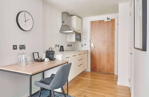 Stratford and New Town Hotel | Discover Hyatt House London Stratford - Rated 9.2/10!