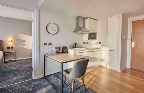 Stratford and New Town Hotel | Discover Hyatt House London Stratford - Rated 9.2/10!