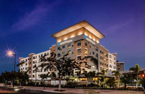Isla Grande Hotel | Experience Hyatt House San Juan: Oceanfront Bliss Awaits