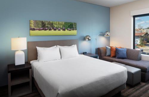Tallahassee Hotel | Cozy Hyatt House Tallahassee: Pet Friendly & Pool Access