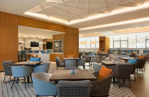 Jinfeng Qu Hotel | Relax at Hyatt House Yinchuan Yuecaicheng - 4-Star Comfort