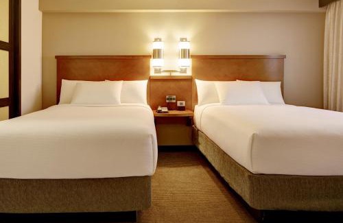 Pajaros Hotel | Discover Hyatt Place Bayamon: Pet Friendly & Oceanfront Retreat