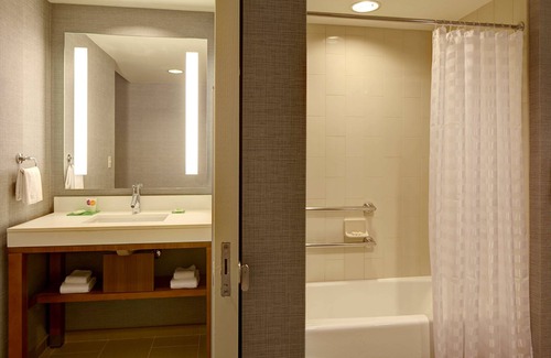 Columbus Hotel | Discover Hyatt Place Columbus: Rated 9/10 with Pool & Spa