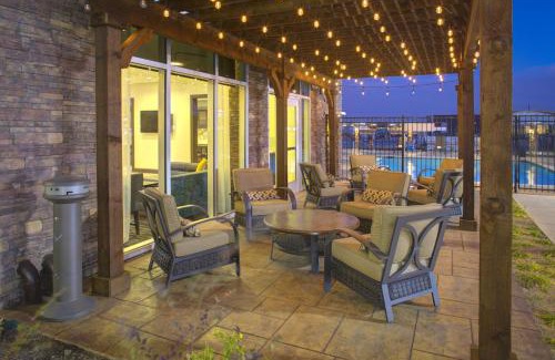 The Colony Hotel | Pet Friendly Retreat at Hyatt Place Dallas/The Colony