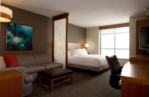 Delano Hotel | Ideal Stay at Hyatt Place Delano with Oceanfront Views