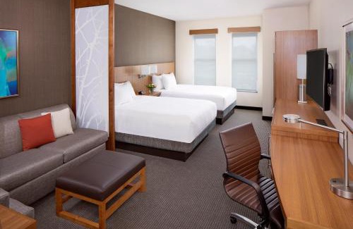 Florence Hotel | Explore Hyatt Place Florence Downtown with Pet-Friendly Amenities