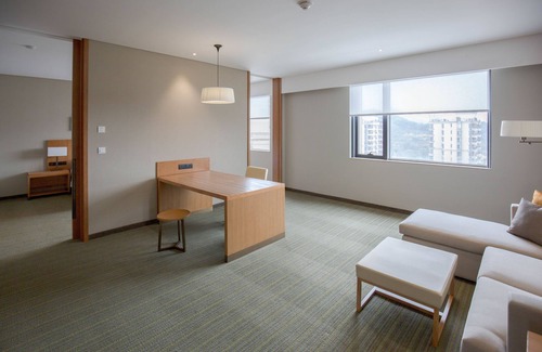 Nanhai Hotel | Discover Hyatt Place Foshan Lishui: Family-Friendly Getaway