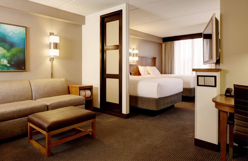 Fremont Hotel | Inviting Hyatt Place Fremont/Silicon Valley: Pool & Spa Amenities