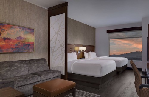 Enterprise Hotel | Discover Hyatt Place Las Vegas with Pool and Spa Amenities