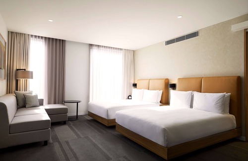Essendon Fields Hotel | Eco-Friendly Hyatt Place Melbourne: 4-Star Comfort Awaits