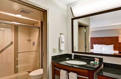 Ellendale Hotel | Discover Hyatt Place Memphis with Pool & Family Amenities
