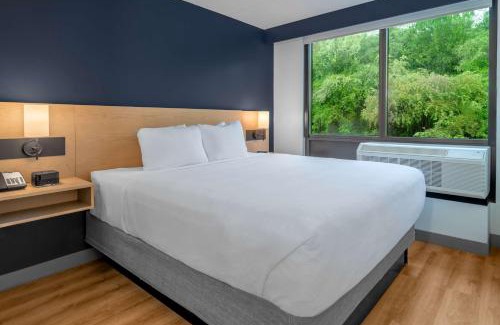 Mystic Hotel | Discover Hyatt Place Mystic: Pet-Friendly Oceanfront Retreat