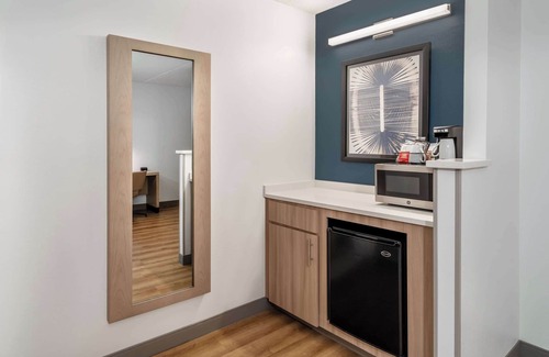 Mystic Hotel | Discover Hyatt Place Mystic: Family-Friendly with Pool