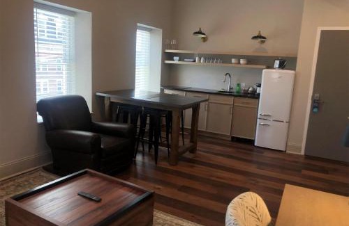 Newark Hotel | Pet-Friendly Hyatt Place Newark on Main Street with Pool