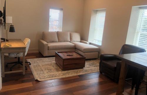 Newark Hotel | Pet-Friendly Hyatt Place Newark on Main Street with Pool