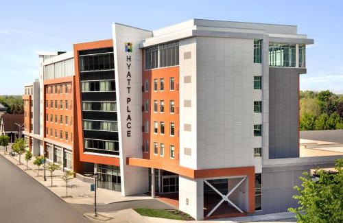 Downtown Niagara Falls Hotel | Pet-Friendly Hyatt Place Niagara Falls with Pool & Restaurant