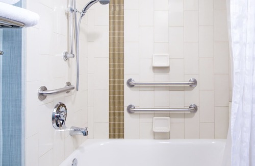 Plano Hotel | Discover Hyatt Place Plano: Enjoy Pool, Spa & Breakfast!