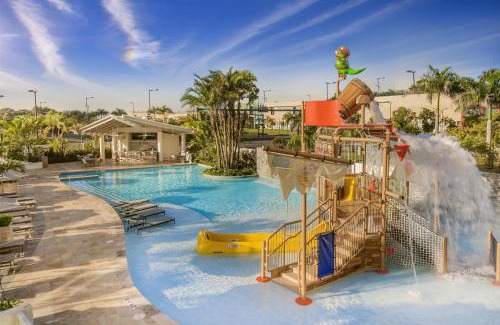 Isla Grande Hotel | Pet-Friendly Hyatt Place San Juan with Oceanfront Views