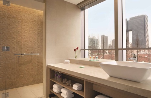 Changning Hotel | Discover Hyatt Place Shanghai Tianshan Plaza with Pool & Dining