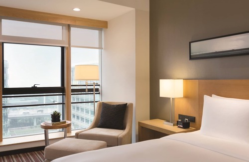 Bao'an Hotel | Inviting Hyatt Place Shenzhen Airport: Pool, Restaurant & More