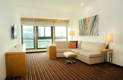 Bao'an Hotel | Enjoy Oceanfront Comfort at Hyatt Place Shenzhen Airport