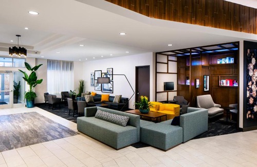 Sumter Hotel | Pet-Friendly Hyatt Place Sumter/Downtown with Pool & Breakfast