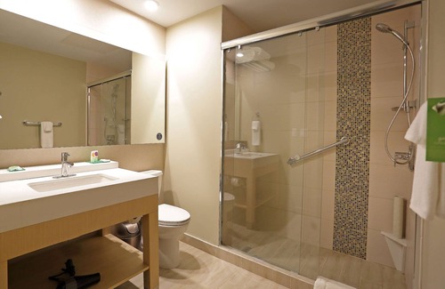 Tegucigalpa Hotel | Discover Hyatt Place Tegucigalpa with Pool and Spa Access
