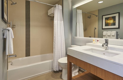Gateway Hotel | Discover Hyatt Place Toronto/Mississauga Centre's Best Amenities