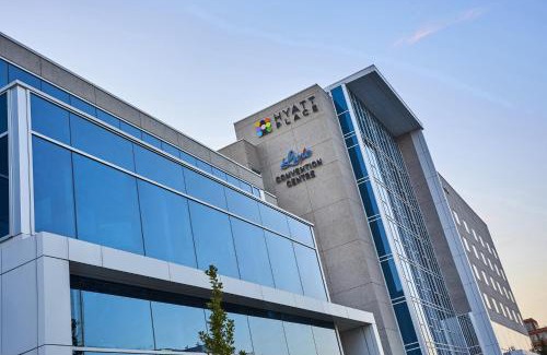 Gateway Hotel | Discover Hyatt Place Toronto/Mississauga Centre - Pet Friendly Stay