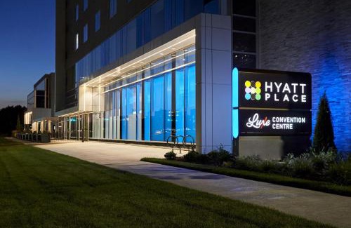 Gateway Hotel | Discover Hyatt Place Toronto/Mississauga Centre - Pet Friendly Stay