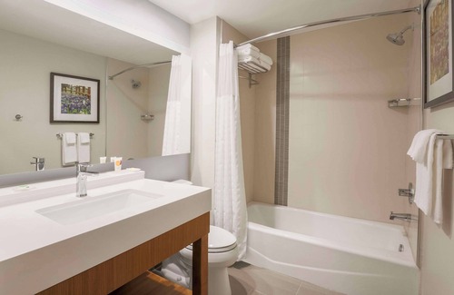 Waco Hotel | Comfortable Stay at Hyatt Place Waco with Pool & Spa