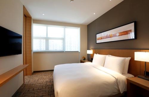 Jinfeng Qu Hotel | Discover Hyatt Place Yinchuan Yuecaicheng with Pool & Ocean View