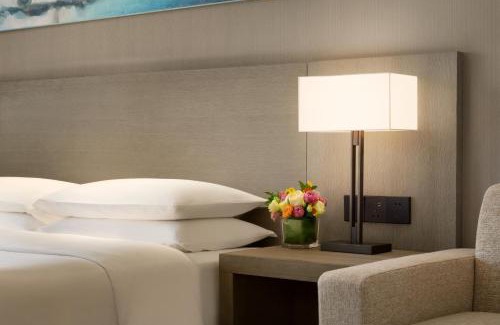 Xiangzhou District Hotel | Relax at Hyatt Place Zhuhai Jinshi with Ocean Views