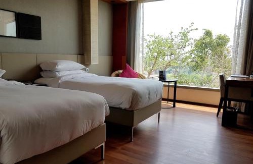 Amritsar Hotel | Experience Hyatt Regency Amritsar: Pool & Spa Retreat