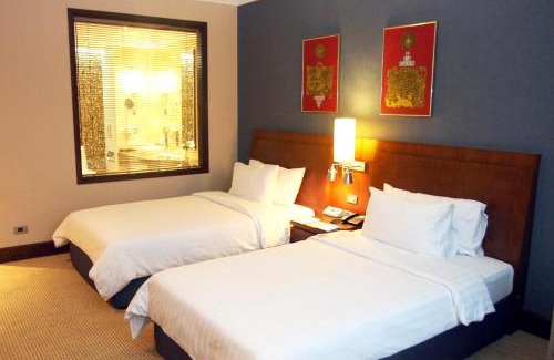 Nong Prue Hotel | Discover Novotel Bangkok Suvarnabhumi Airport with Pool & Spa