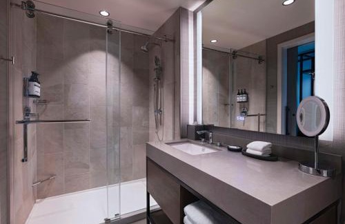 Baytown Hotel | Enchanting Hyatt Regency Baytown-Houston with Ocean Views
