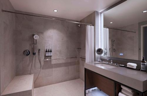 Baytown Hotel | Enchanting Hyatt Regency Baytown-Houston with Ocean Views