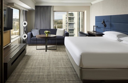 Northwest Bellevue Hotel | Enjoy Oceanfront Comfort at Hyatt Regency Bellevue