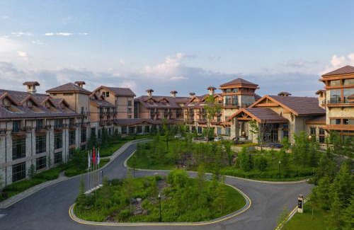 Changbai Mountain West Slope Hotel | Elegant Hyatt Regency Changbaishan with Spa & Private Pool