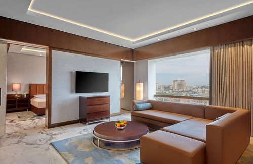 Teynampet Hotel | Discover Hyatt Regency Chennai: Family-Friendly Oasis