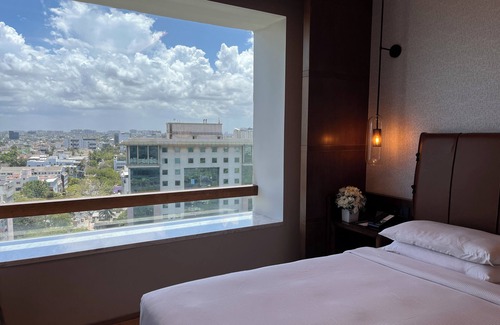 Teynampet Hotel | Discover Hyatt Regency Chennai: Family-Friendly Oasis